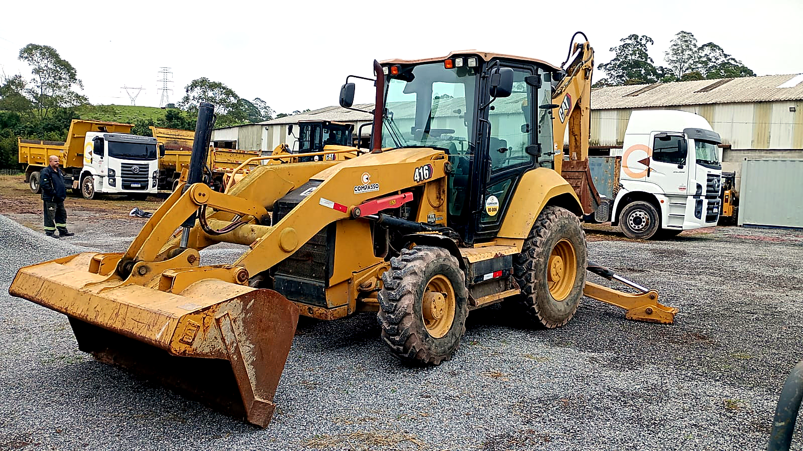 Retroescavadeira CAT 416 - foto 2
