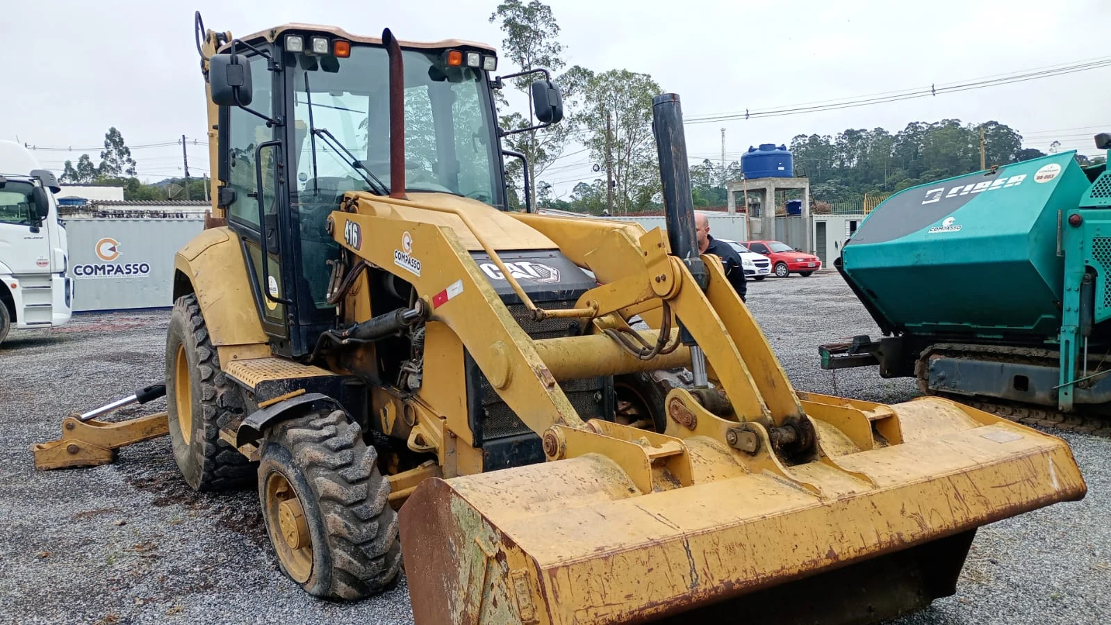 Retroescavadeira CAT 416 - foto 4